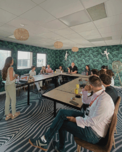 La com’, on ne fait pas que la pratiquer. On la partage aussi !